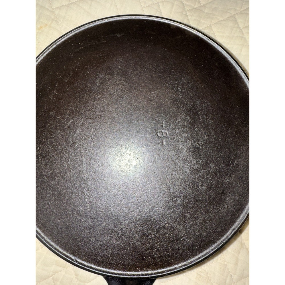 Vintage VOLLRATH  Cast Iron Skillet, No. 8, with Heat Ring- Seasoned
